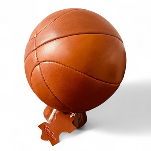 BALONCESTO con BASE DE MADERA-Balón de fútbol de cuero de vaca bronceado Retro antiguo Estilo de baloncesto americano Tamaño 5 - Product Image 3