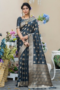 El último diseñador Soft Banarasi Silk Zari Weaving Border Saree de Fab Zone - Product Image 2