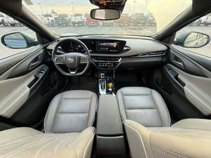 Último Modelo 2024, Buick Envista Avenir SUV FWD Azul, Usado, Volante a la Izquierda, Llantas de Aleación R17, Asientos de Cuero, Navegación Automática, Euro VI - Product Image 5