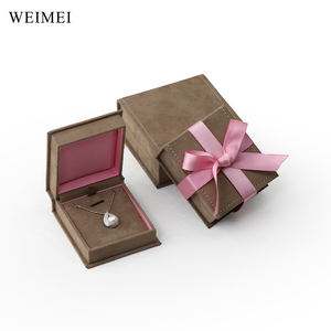 WEIMEI Boîte à bijoux collier en velours avec logo en relief Boîte à bagues de fiançailles personnalisée en daim avec sac pour collier - Product Image 5