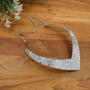 สร้อยคอเงินรูปตัววีแบบหนา สไตล์โมเดิร์น  สำหรับผู้หญิง - Product Image 5