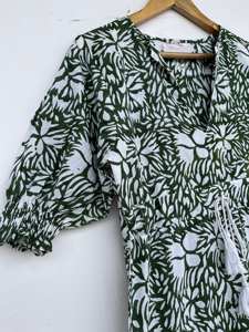 Adorable à la recherche d'antiquités élégantes robes en tissu de coton à la mode occidentale dans la conception fantaisie portant une robe de cadeau d'anniversaire décontractée - Product Image 3