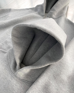 เสื้อสเวตเตอร์โอเวอร์ไซส์สำหรับผู้ชายเสื้อฮู้ดผ้าฝ้ายแบบหลวมเปิดไหล่ตกสไตล์สตรีทแวร์สำหรับฤดูหนาวโลโก้ออกแบบได้ตามต้องการ - Product Image 2