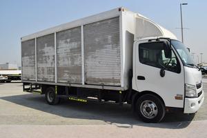 Camioneta Hino 300 Hino 916 2019 2020, Tracción Delantera, 6 Cilindros, Diésel, Manual - Product Image 3