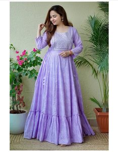 Nuevo diseño moderno tela de rayón ropa de mujer Kurti para ropa de fiesta disponible a precio al por mayor de La India - Product Image 4