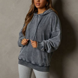 Sweat-shirts à capuche de haute qualité avec logo personnalisé, lourds, délavés à l'acide, confortables, déchirés, pour femmes - Product Image 2