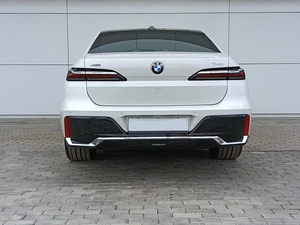 2025 Clean 7 Series G70 740i xDrive 3.0 AT 380 hp 4WD sedán automático de gasolina con interior de cuero oscuro - Product Image 2
