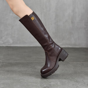 Bottes grises pour femmes au-dessus du genou, ton gris neutre, talon épais, bottes d'hiver hautes pour femmes, couleur cognac, bottes cuissardes pour femmes, couleur brandy riche - Product Image 3