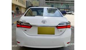 Turbo 2021 Corolla AWD Sedán con Caja de Cambios Automática, Asientos de Cuero, Neumáticos R17, Combustible Híbrido, Modelo KEI, Techo Solar, Cámara Trasera de 360° - Product Image 5