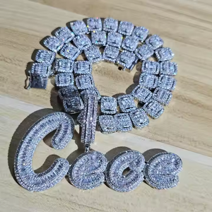 Elegante Colgante de Diamantes Moissanite Personalizado Estilo Hip Hop, Completamente Cubierto de Diamantes, Hecho a Mano para un Estilo y Elegancia Excepcionales - Product Image 2