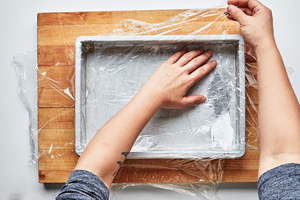 Hanpak OEM Services Transparent Food Grade PE Cling Wrap Moisture-Proof Plastic <b>Film</b> Roll Vietnam Supplier for Foods Packaging - Product Image 2