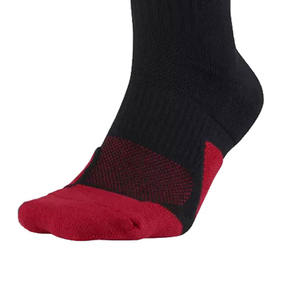 Chaussettes de sport personnalisées pour jeunes, antidérapantes, à séchage rapide, respirantes, cousues à la machine, pour la course et l'entraînement, en différentes couleurs et designs - Product Image 5