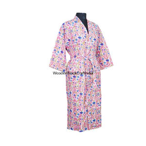 Kimono Kantha hecho a mano para mujer con motivos florales únicos, transpirable y toque vintage para las estaciones de otoño y primavera - Product Image 5