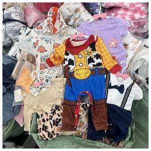 Camisetas de Bebé de Segunda Mano al por Mayor, Primera Calidad, 100% Algodón, Conjuntos de Verano para Niños y Niñas, Tallas Mixtas, Ropa de Hong Kong - Product Image 1