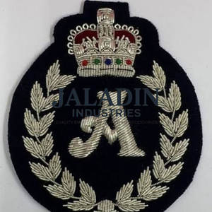 Parche Bordado de Alta Calidad con Diseño Personalizado, Tela de Lona de Moda, Bordado 3D Hecho a Mano, Color Sólido, con Hilo de Bullion y Corona - Product Image 6