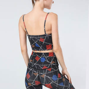 Conjunto de sujetador con mallas de yoga y gimnasio con logotipo personalizado para mujer, poliéster de secado rápido, cintura media, patrón sólido, último diseño a precio mayorista - Product Image 4