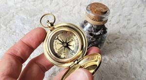 Brújula Latón macizo Diámetro Brújula de botón pulsador de latón grande con tapa de cierre Trabajo de calidad de viaje - Product Image 4