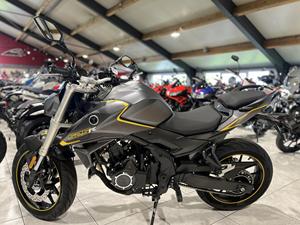 Moto Voge 525 R 2026 instantanée, moteur 1000-1500cc, vitesse maximale >80km/h - Product Image 5