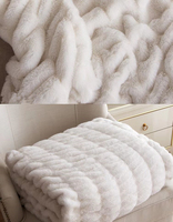 Texture douce Aide au sommeil écologique pour le sommeil au lit Fourrure confortable Couverture en peluche en fausse fourrure de lapin Literie confortable Sommeil confortable