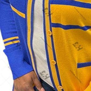 Bleu royal et jaune | Sigma | | Gamma | | Rho |   Cardigan pour femme à col en V, couleur personnalisée, 100% chenille, logo brodé sur le dos et sur le devant - Product Image 5