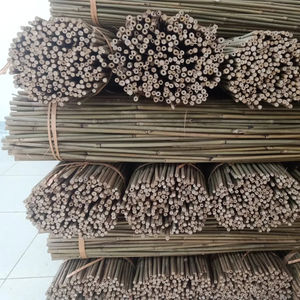 Vente en gros de poteaux en bambou massif-cannes de bambou de haute qualité pour de beaux travaux manuels Poteau en bambou de décoration jaune séché - Product Image 1