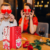 Bolsas de Regalo de Papel para Vino sin Marca para el Día de San Valentín, con Asas de Cuerda, Estampado de Corazón, Impresión Digital, Hechas en China, para Botellas de Champán