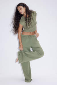 Kaki vert taille haute Baggy Sport Joggers dames hiver pantalon de survêtement Logo personnalisé surdimensionné polaire pantalon de survêtement plat avant style - Product Image 5