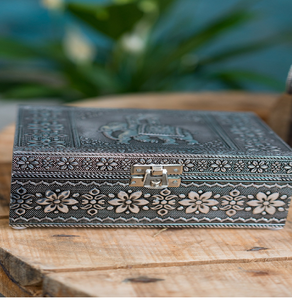 <b>Vintage</b> gold rectangular trinket <b>box</b> with embossed details, available at wholesale prices. to Elevate Your Collection - Product Image 6