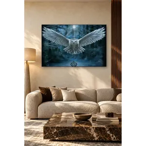 Fida Hibou blanc érigeant ses ailes dans la forêt sombre, impression sur toile - Product Image 4