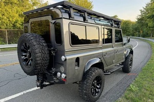 Xe Land Rover Defender 110 đời 1985, động cơ V8 3.5 lít, <span class=keywords><strong>d</strong></span>ẫ<span class=keywords><strong>n</strong></span> động 4 bánh, tay lái bê<span class=keywords><strong>n</strong></span> trái, nhập khẩu từ Mỹ Tiêu đề - Product Image 4