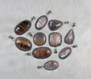 เครื่องประดับคริสมาสต์ออกแบบสำหรับผู้หญิงจี้รูปทรงผสมกับพลอยซันสโตนและพลอยมูนสโตนเครื่องประดับแฟชั่น - Product Image 2