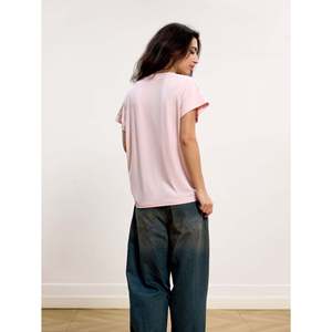 T-shirt en tricot Urban Ease pour femme, personnalisé et de qualité supérieure - Product Image 3