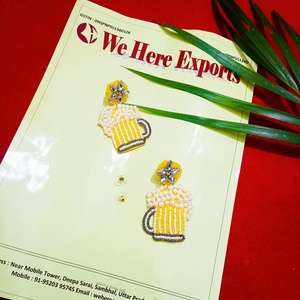 Boucles d'oreilles pendantes en forme de tasse de bière en perles pour femmes, bijoux faits à la main pour les fêtes, boucles d'oreilles fantaisie pour les festivals, cadeau de vacances - Product Image 6