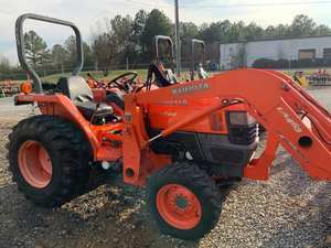 Achetez un tracteur Kubota L3400 de qualité supérieure, livraison rapide, performances robustes, parfait pour l'agriculture à petite et grande échelle. - Product Image 4