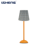 Abat-jour en fer remplaçable de bureau en ABS alimenté par batterie moderne Contrôle tactile RGB-W éclairage LED Dimmable Conception écologique simple
