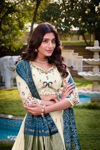 Coton Khadi de vêtements occasionnels attrayants à la mode avec broderie de fil Lehenga Choli fabricant d'Inde - Product Image 5