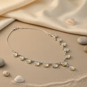 Collar de Plata 925 con Baño de Rodio y Piedra Lunar para Mujer, Estilo Moderno - Product Image 2