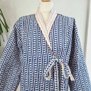 Veste Kimono Kantha de créateur durable et attrayante pour femmes dames pour le style de fête à la plage en taille personnalisée et cadeaux d'anniversaire - Product Image 1