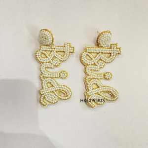 Vente en gros d'élégantes boucles d'oreilles de mariée en perles plaquées or, faites à la main, pour les mariages, les fiançailles et les fêtes. - Product Image 3