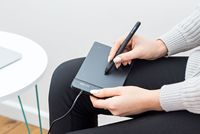 Tablette graphique Star G430S, format compact 4 x 3 pouces, 5080 LPI, sensibilité à la pression 8192, 266 RPS, faible consommation d'énergie, multi-OS