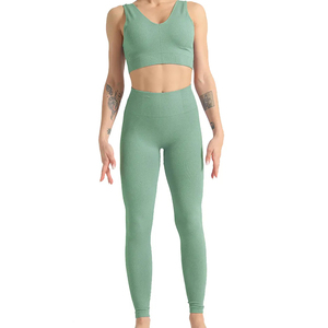 Conjunto de Yoga de alta calidad para mujer, secado rápido, duradero, transpirable, ligero, Color sólido, cierre de cintura elástica, logotipo frontal de la mejor calidad - Product Image 1