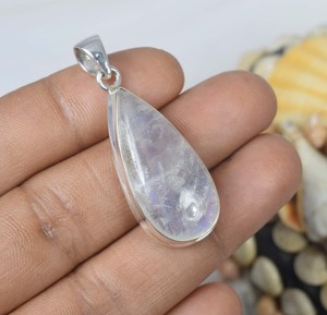 สีขาว Rainbow มูนสโตน 925 เงินสเตอร์ลิงจี้รูปไข่จี้เครื่องประดับทําด้วยมือ Rainbow มูนสโตนของขวัญสําหรับครบรอบ - Product Image 2