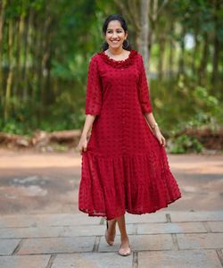 Fusion de mode: Style pakistanais Salwar Kameez - Fusion de styles traditionnels et modernes, créant une mode chic et élégante - Product Image 6