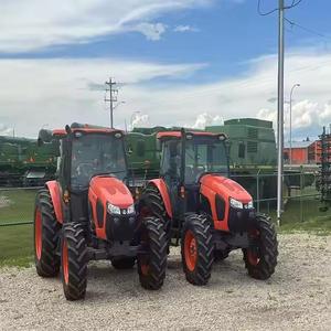 Tractor Agrícola 4x4 con Cabina Cerrada para Labranza y Trabajo de Campo - Product Image 1