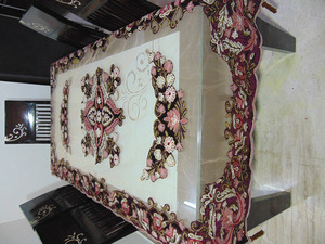 ผ้าปูโต๊ะผ้ากำมะหยี่ทรงสี่เหลี่ยมผืนผ้าตกแต่งโต๊ะรับประทานอาหารแบบสั่งทำสุดหรูผ้าแคชเมียร์ปักลายดอกไม้ - Product Image 2