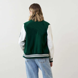 Diseño personalizado bordado ropa casual al aire libre mujeres Varsity chaqueta señoras de gran tamaño de manga larga de lana Varsity chaqueta - Product Image 3