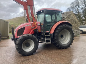 รถแทรกเตอร์ Zetor Forterra HSX140 สำหรับขาย ซื้อรถแทรกเตอร์การเกษตรที่ทรงพลัง ทนทาน พร้อมใช้งาน - Product Image 6