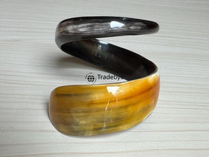 Ensemble de bracelets en corne naturelle, fabrication artisanale, bijoux chics et tendance, légers, qualité supérieure, cadeau unisexe, Tradebyd - Product Image 5