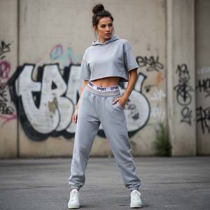 Ensemble de survêtement deux pièces pour femme personnalisé, couleur unie, sweat-shirt court, pantalon de survêtement ajusté, 100% coton velours, streetwear - Product Image 5