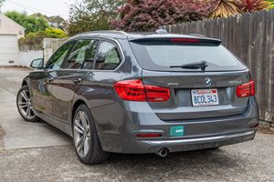 สภาพดีเยี่ยม รถมือสอง ปี 2018 บีเอ็มดับเบิลยู 328d xDrive Sports Wagon เครื่องยนต์เทอร์โบดีเซล - Product Image 2